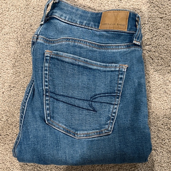 American Eagle Outfitters Women’s Denim Jeans. Size 4 Short. - Picture 1 of 7
